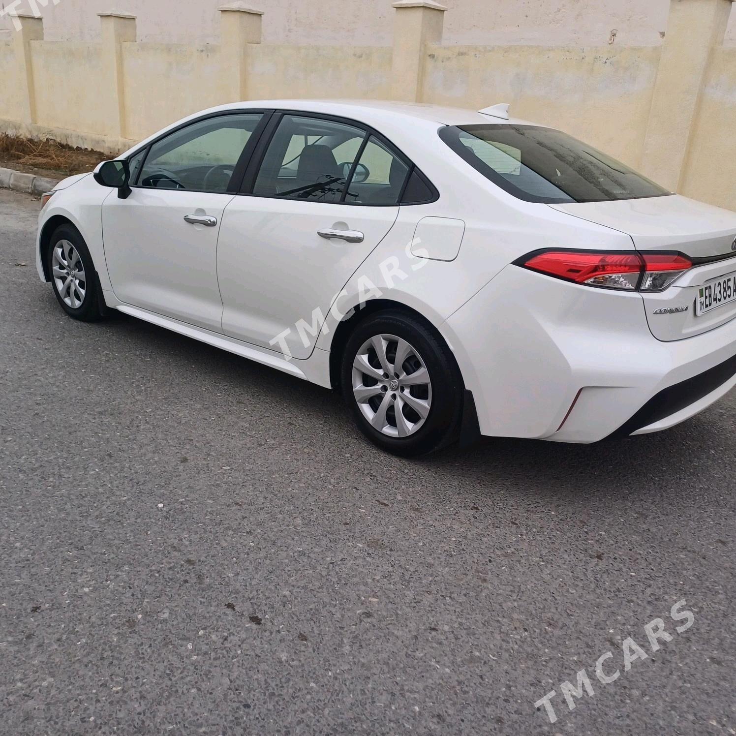 Toyota Corolla 2020 - 230 000 TMT - Täze zaman - img 3