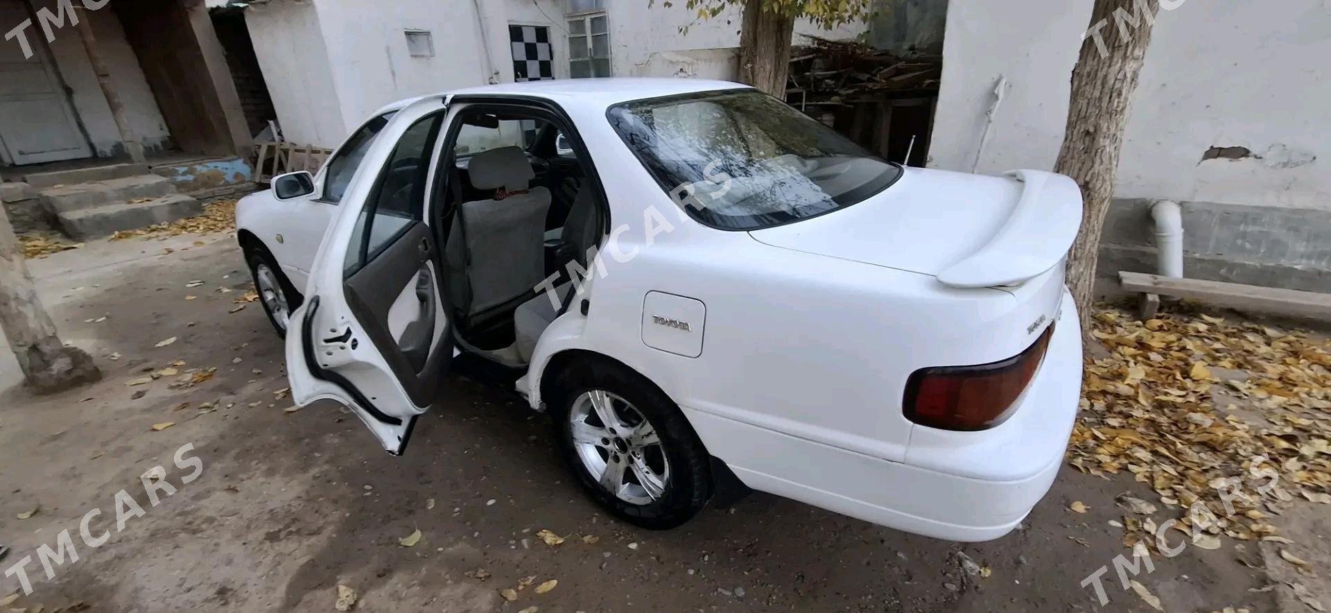 Toyota Camry 1995 - 67 000 TMT - Достлук - img 2