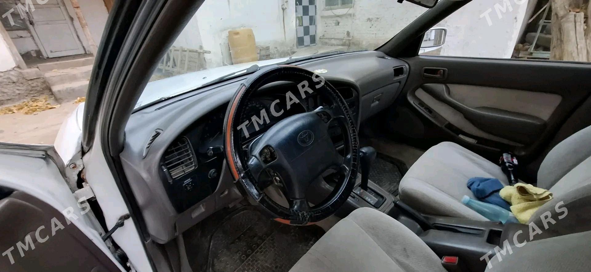 Toyota Camry 1995 - 67 000 TMT - Достлук - img 6