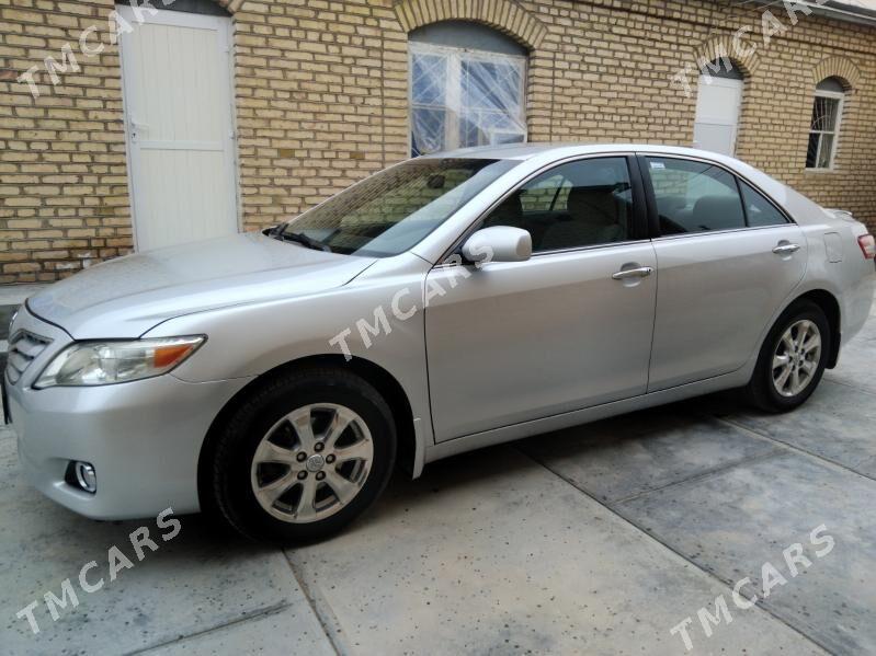 Toyota Camry 2010 - 188 000 TMT - Ýolöten - img 2