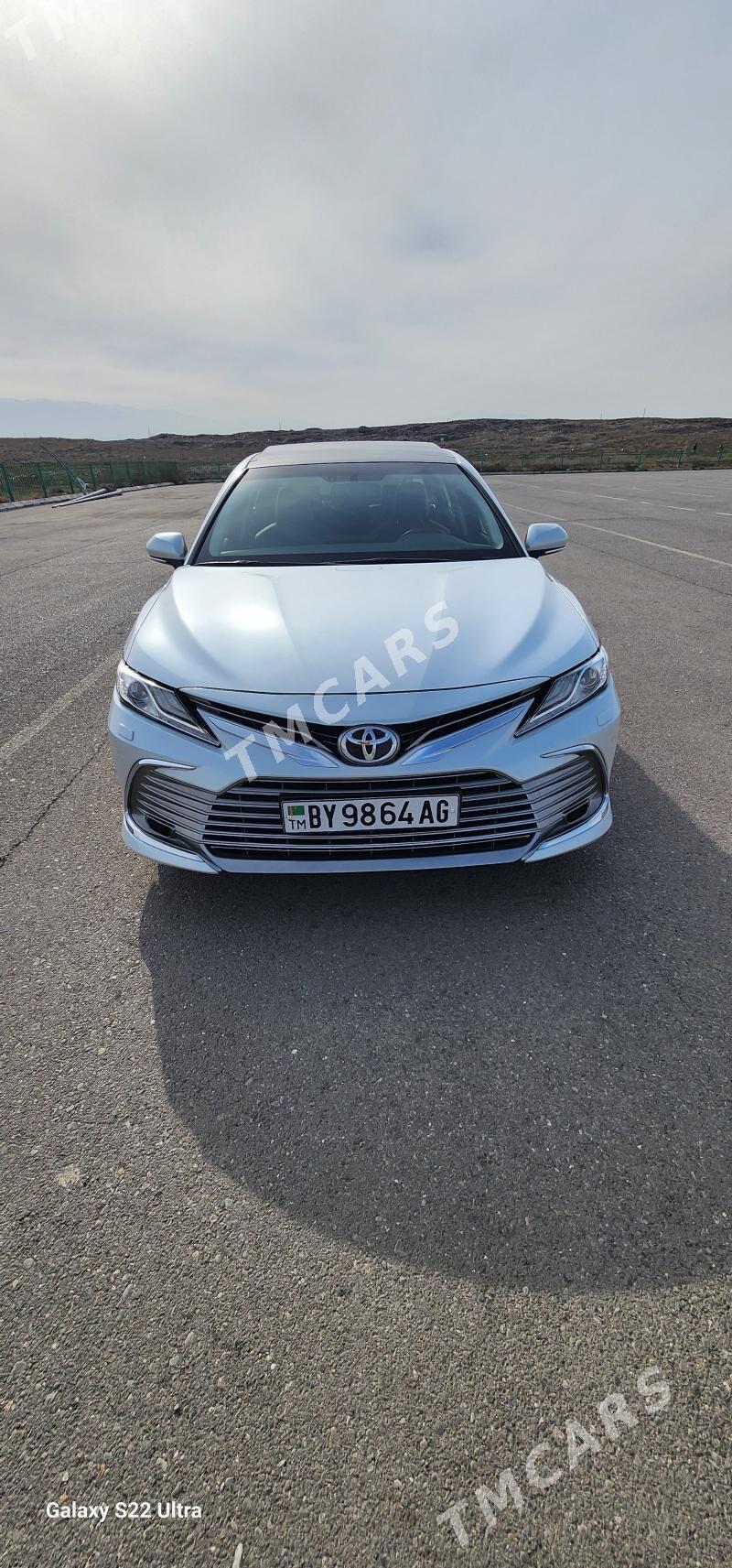 Toyota Camry 2022 - 640 000 TMT - Aşgabat - img 3