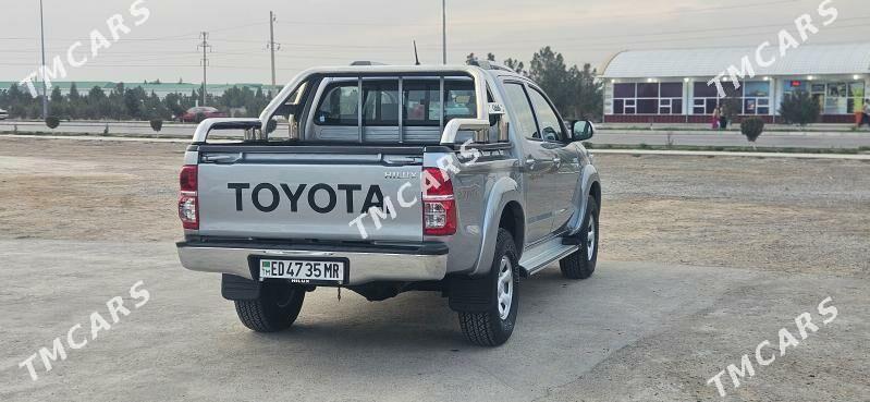 Toyota Hilux 2015 - 350 660 TMT - Мары - img 4