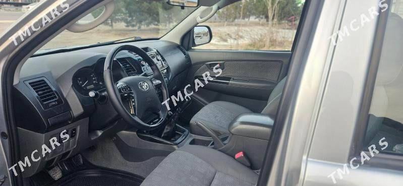 Toyota Hilux 2015 - 350 660 TMT - Mary - img 3