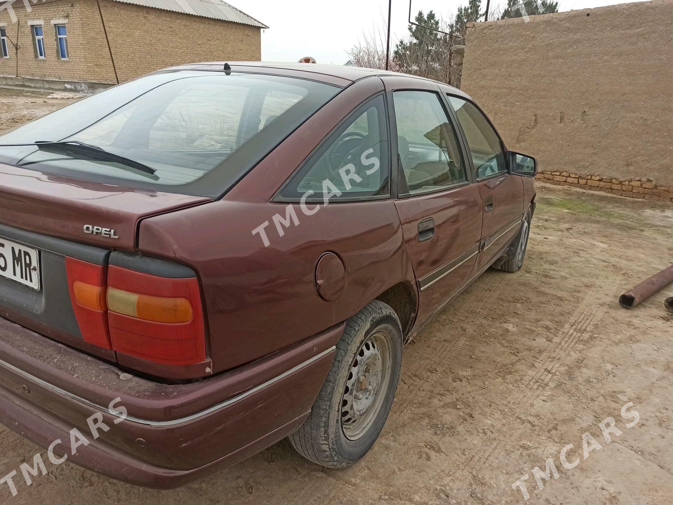 Opel Vectra 1990 - 16 000 TMT - Байрамали - img 5