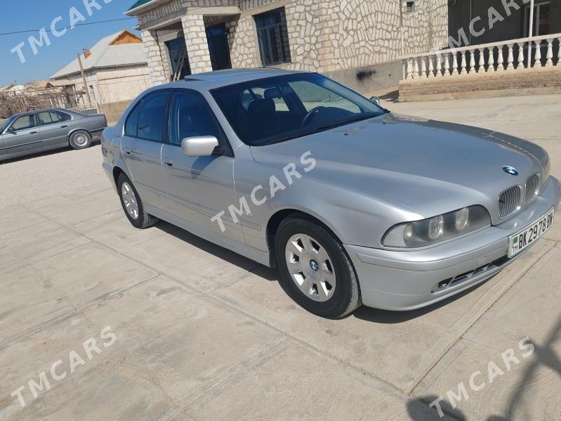 BMW 528 2000 - 96 000 TMT - Джебел - img 3