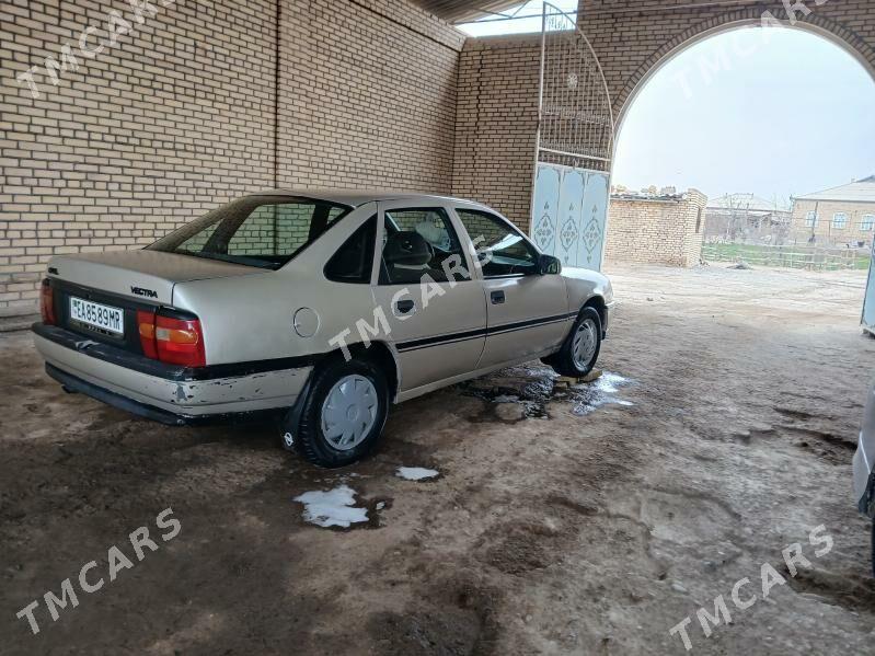 Opel Vectra 1992 - 28 000 TMT - Murgap - img 3