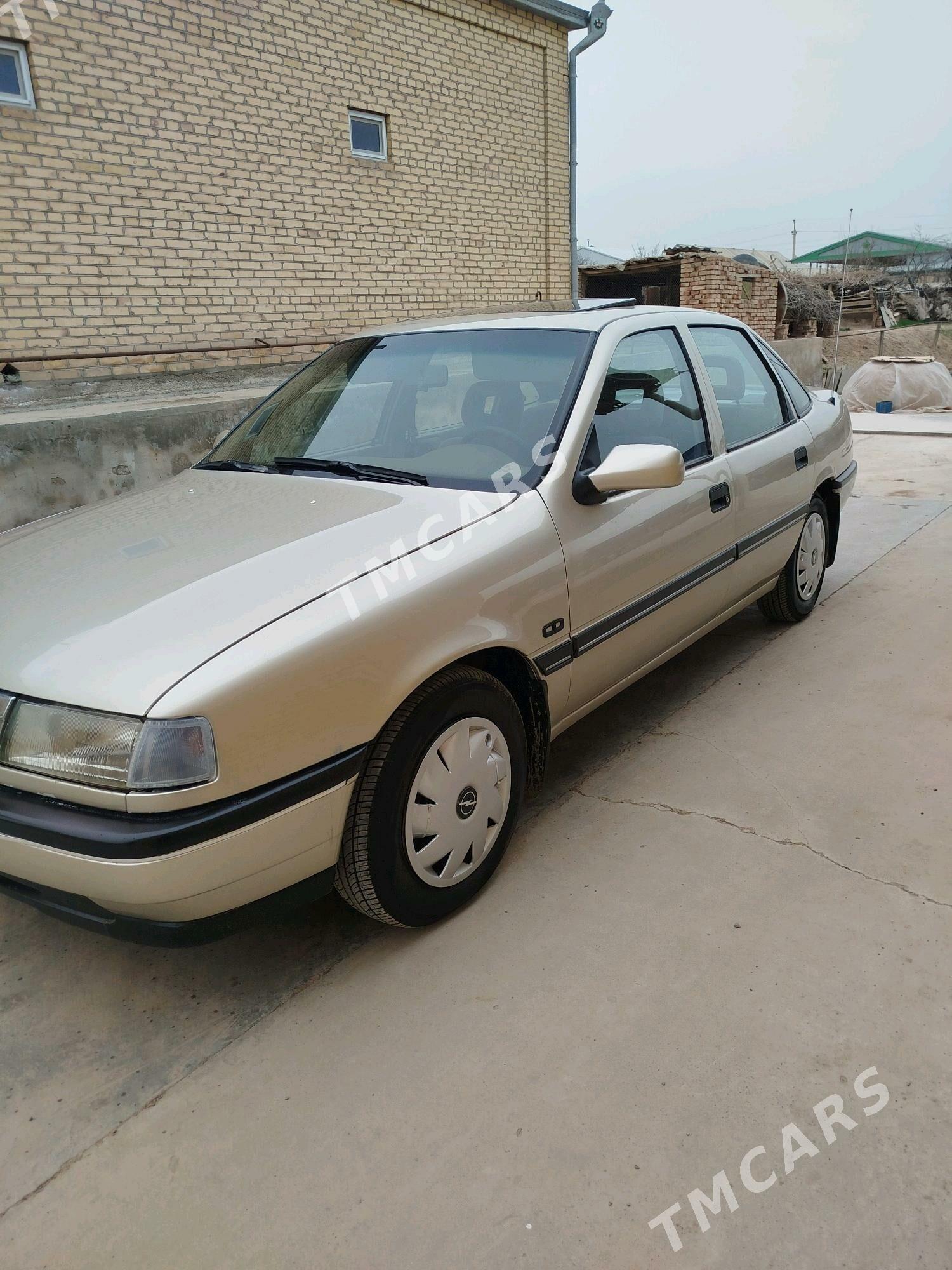 Opel Vectra 1991 - 40 000 TMT - Wekilbazar - img 3