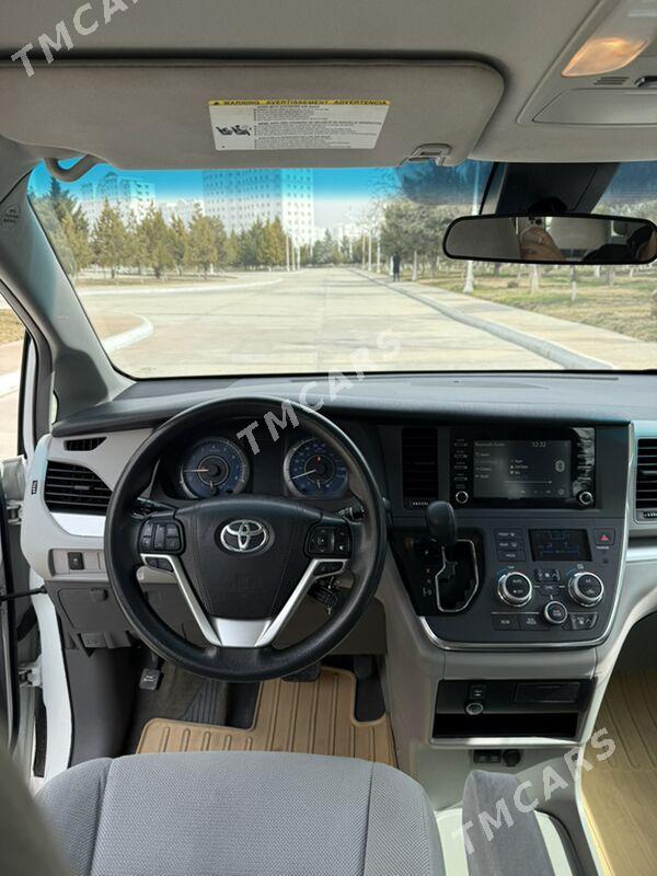 Toyota Sienna 2018 - 410 000 TMT - Aşgabat - img 9