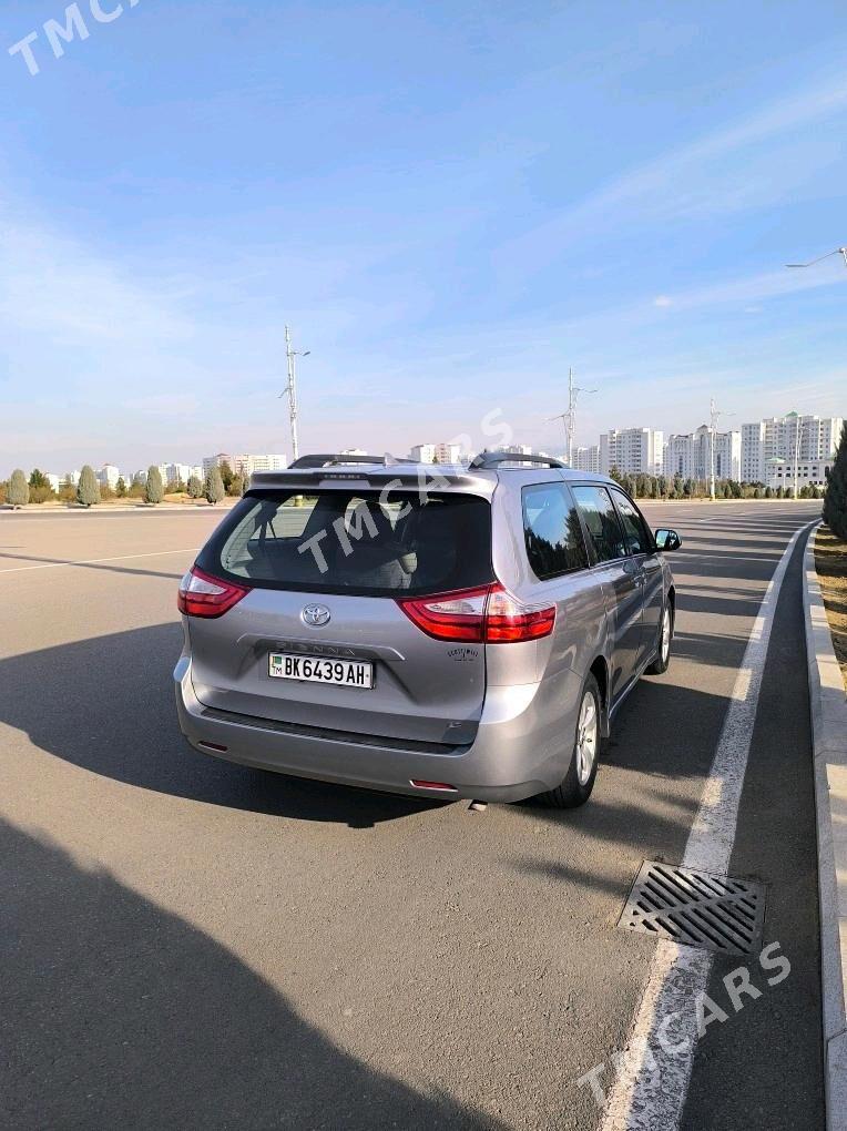 Toyota Sienna 2018 - 325 000 TMT - Aşgabat - img 2