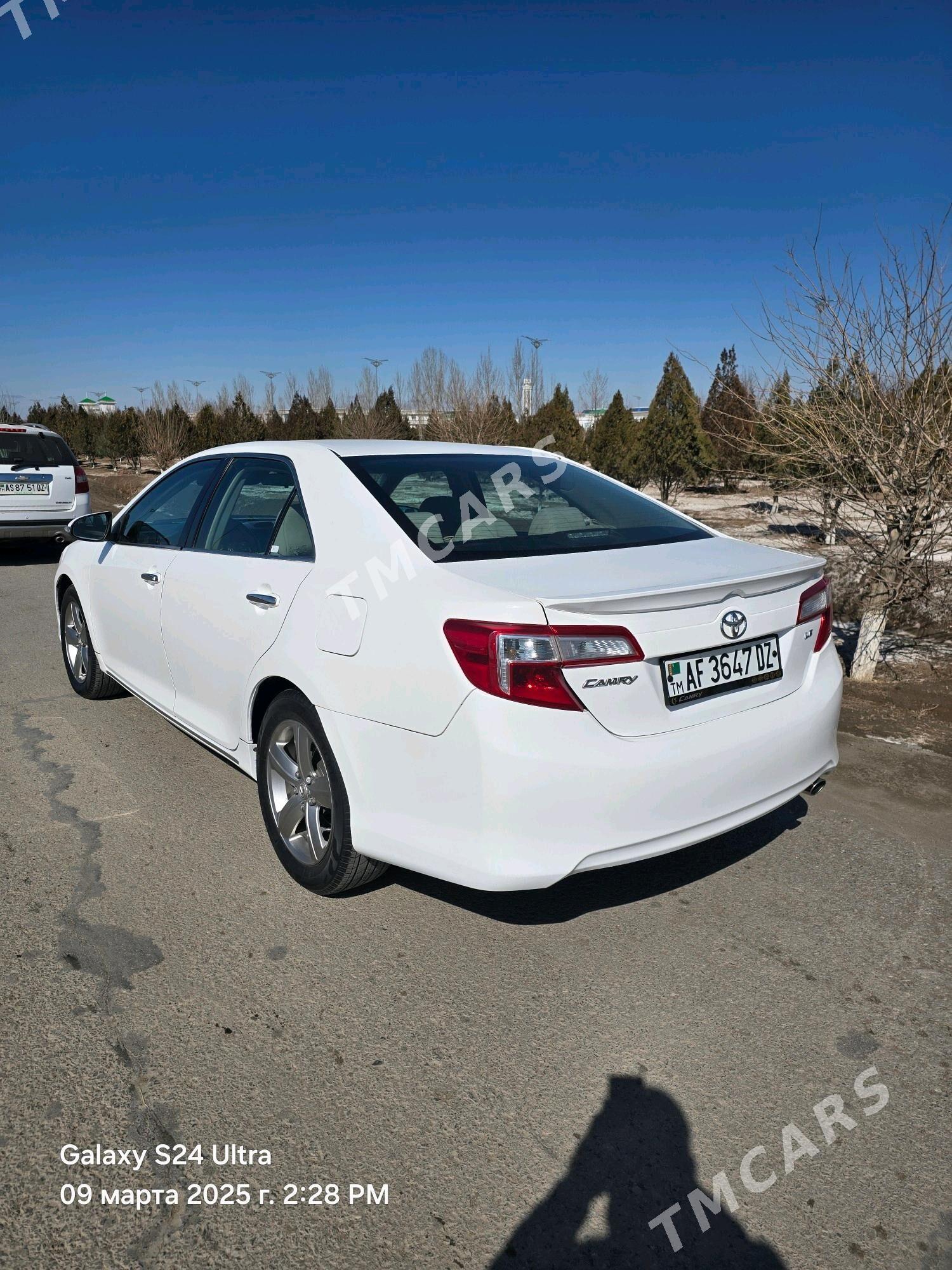 Toyota Camry 2012 - 170 000 TMT - Дашогуз - img 7