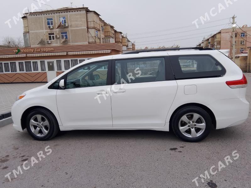 Toyota Sienna 2011 - 260 000 TMT - Mary - img 2