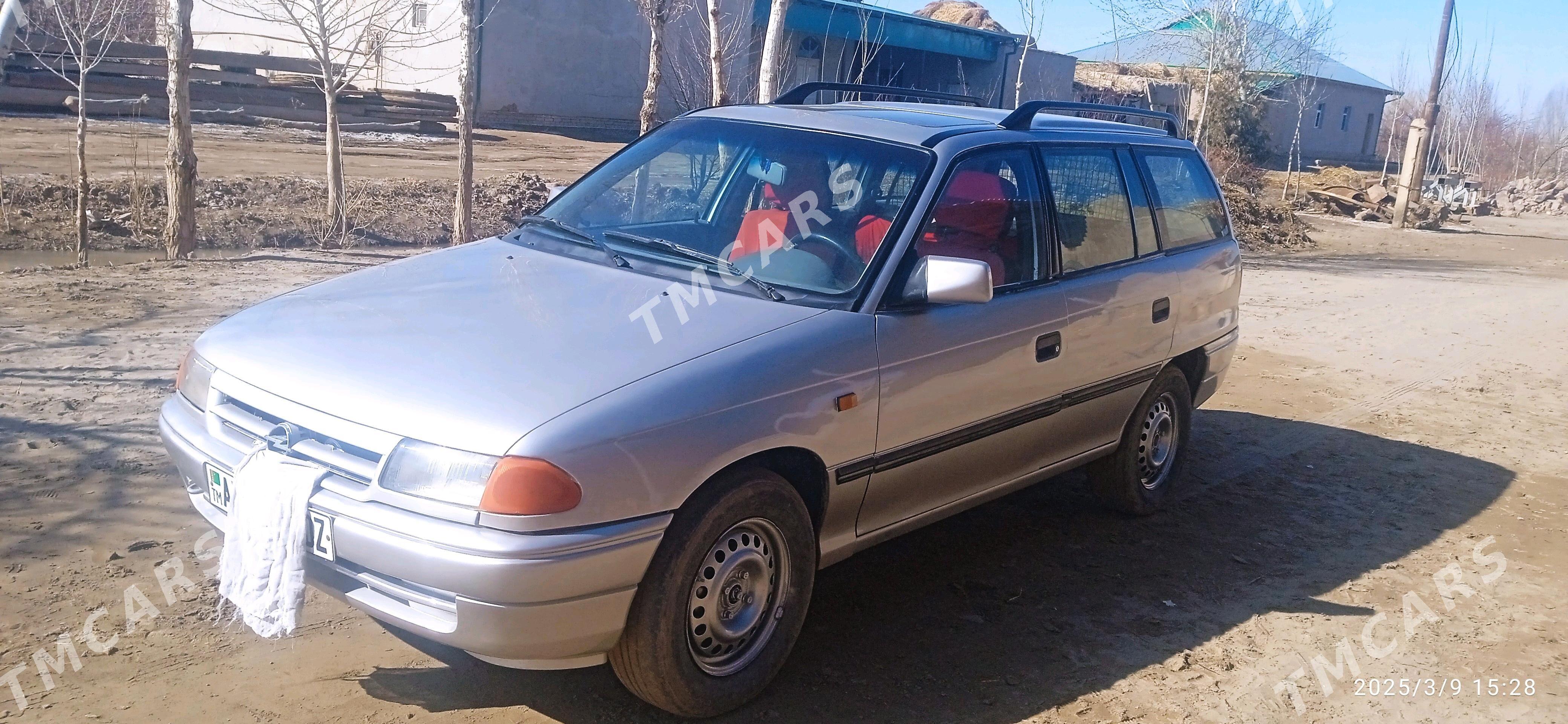 Opel Astra 1994 - 36 000 TMT - Гурбансолтан Едже - img 4