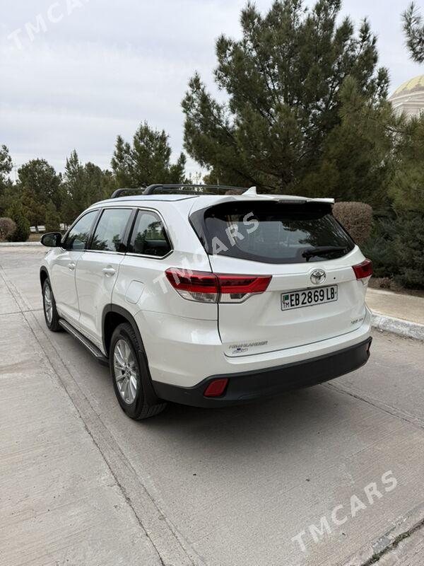 Toyota Highlander 2018 - 500 000 TMT - Türkmenabat - img 8