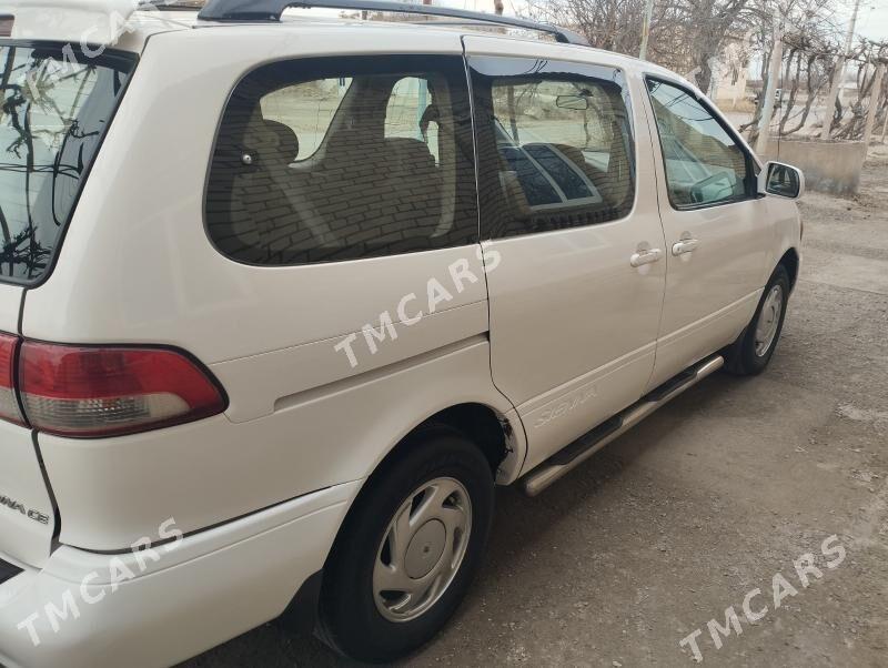 Toyota Sienna 2001 - 135 000 TMT - Дянев - img 8