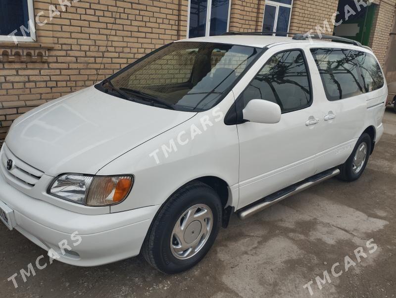 Toyota Sienna 2001 - 135 000 TMT - Дянев - img 5