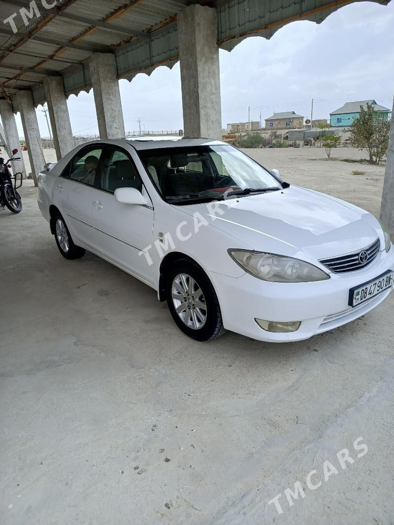 Toyota Camry 2005 - 165 000 TMT - Этрек - img 2