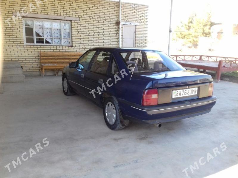 Opel Vectra 1990 - 25 000 TMT - Мургап - img 5