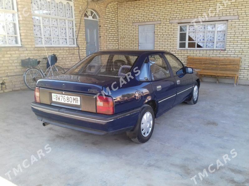 Opel Vectra 1990 - 25 000 TMT - Мургап - img 3