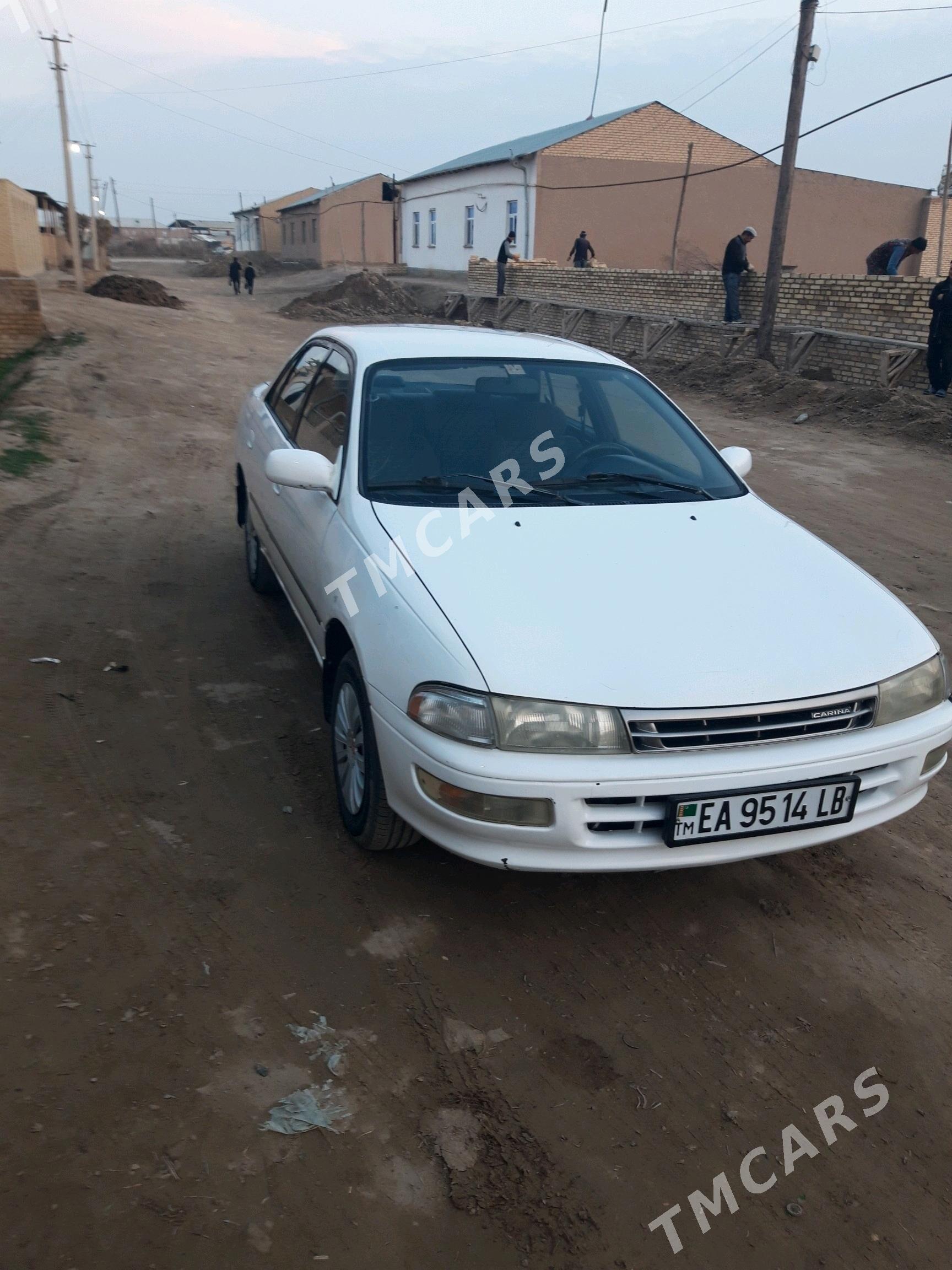 Toyota Carina 1994 - 50 000 TMT - Halaç - img 3