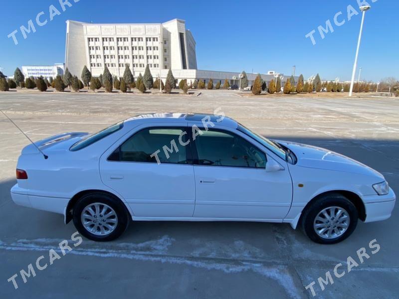 Toyota Camry 2000 - 138 000 TMT - Дашогуз - img 9