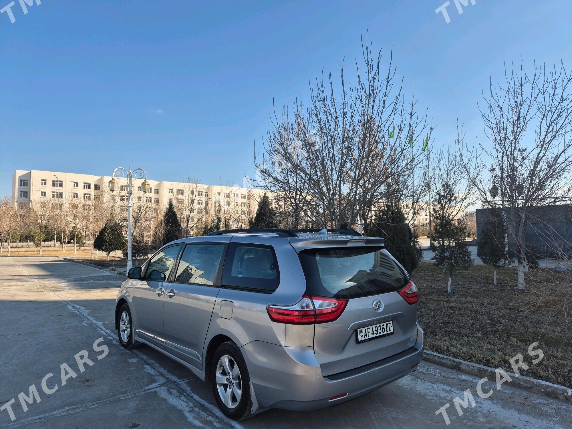 Toyota Sienna 2018 - 360 000 TMT - Daşoguz - img 3