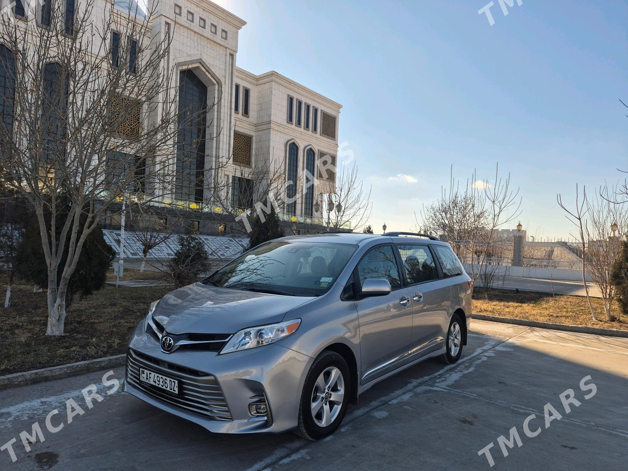 Toyota Sienna 2018 - 360 000 TMT - Daşoguz - img 4