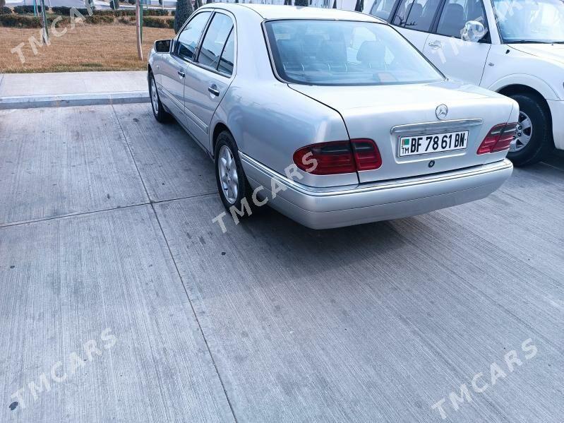 Mercedes-Benz E320 1998 - 85 000 TMT - Türkmenbaşy - img 3