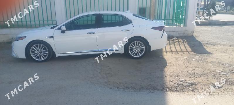 Toyota Camry 2021 - 325 000 TMT - Bedew - img 9