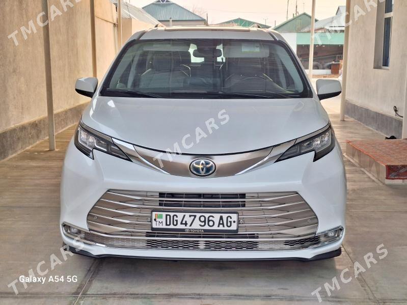 Toyota Sienna 2022 - 530 000 TMT - Aşgabat - img 5