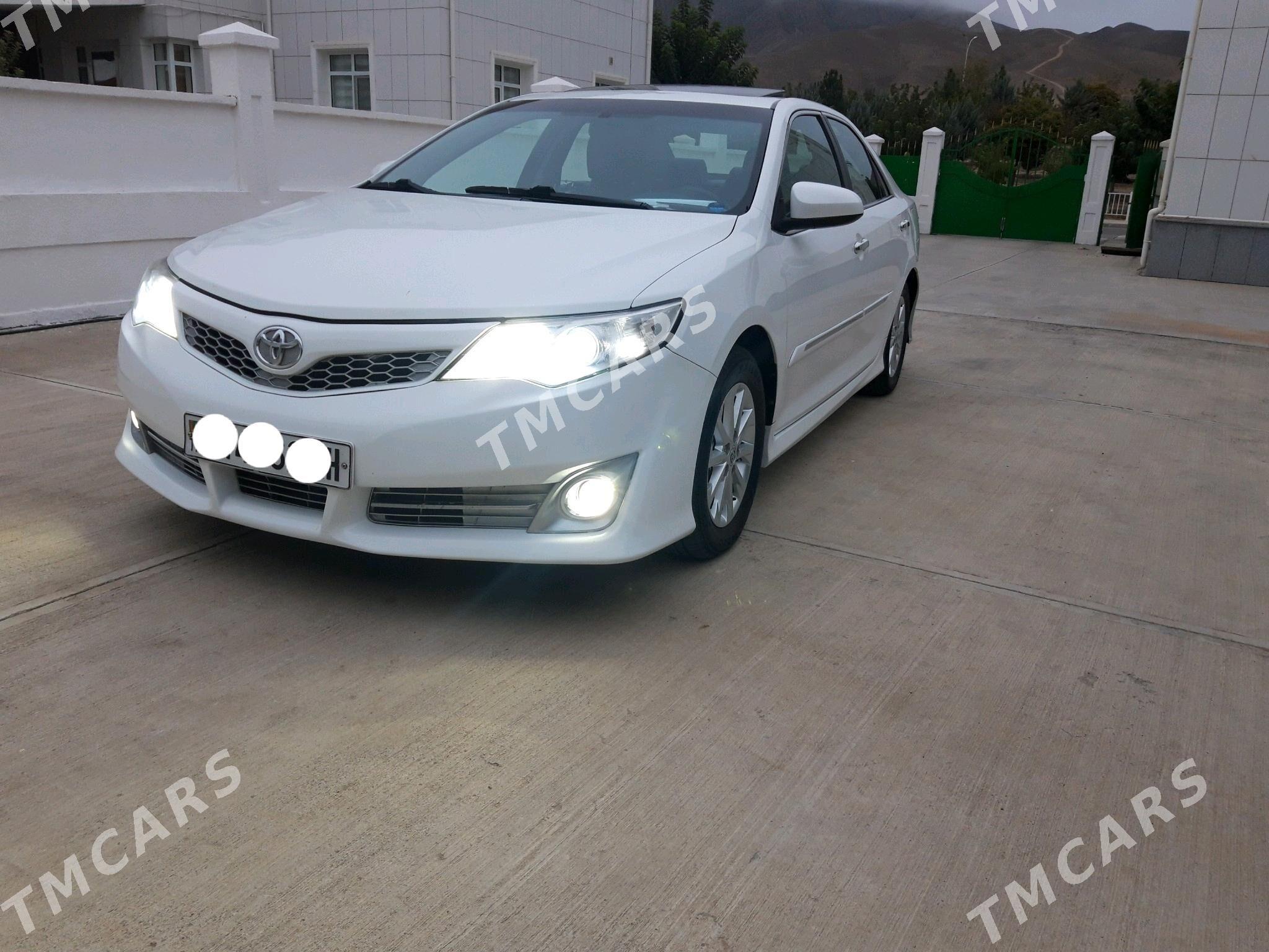 Toyota Camry 2013 - 210 000 TMT - Ýaşlyk - img 3