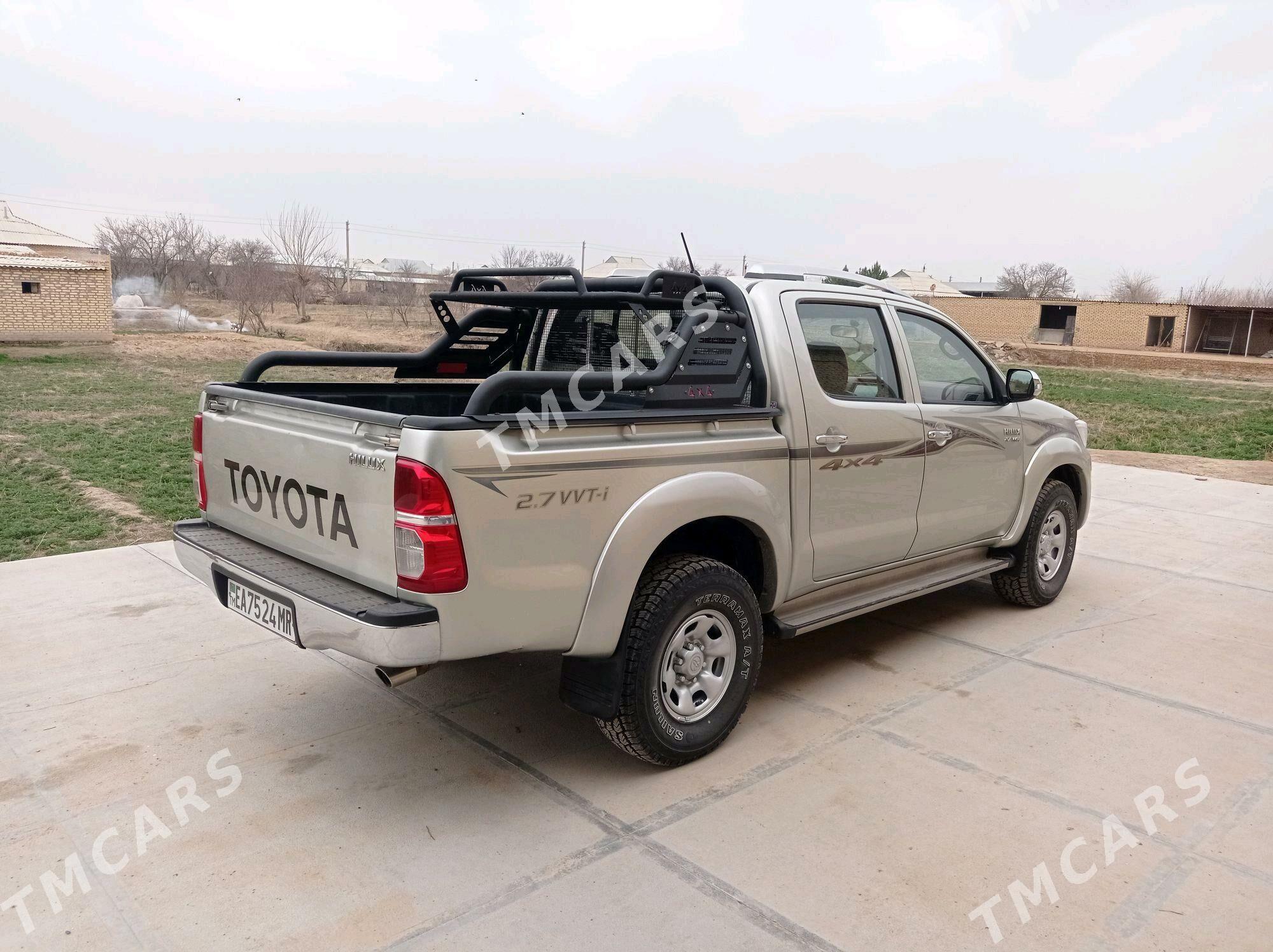 Toyota Hilux 2013 - 320 000 TMT - Туркменгала - img 4