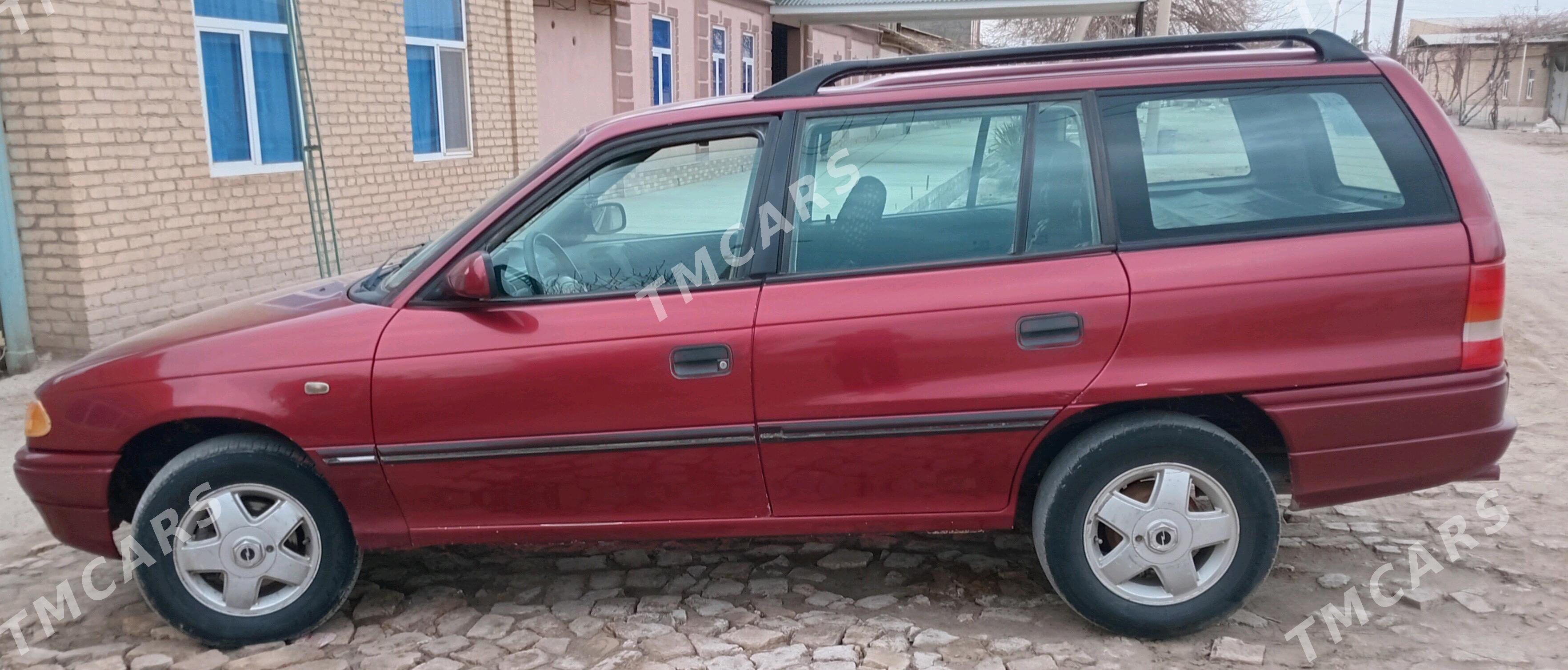 Opel Astra 1994 - 40 000 TMT - Sakar - img 6