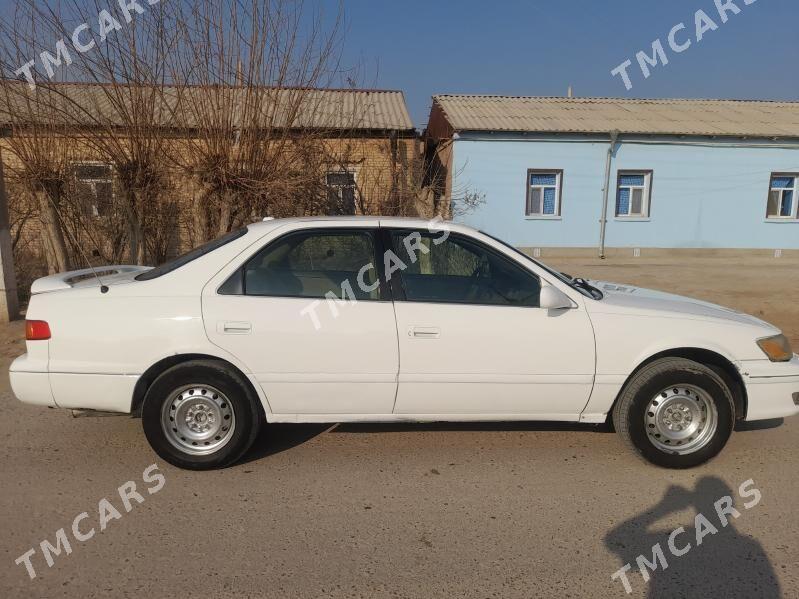 Toyota Camry 2001 - 90 000 TMT - Халач - img 2