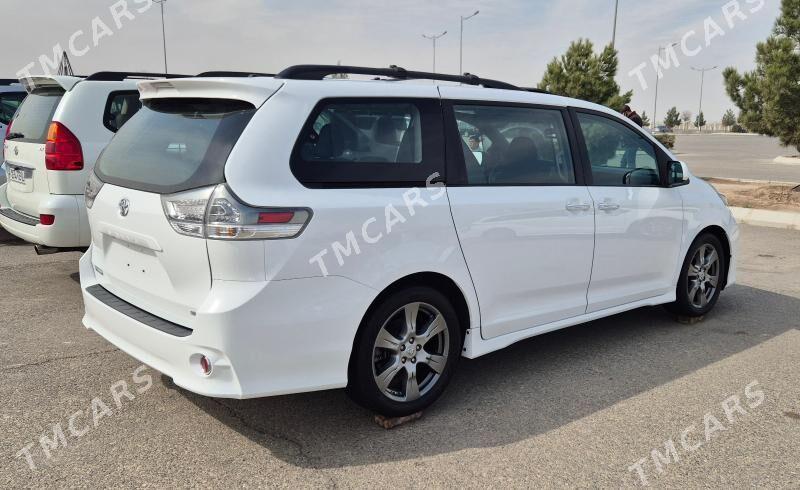 Toyota Sienna 2017 - 404 000 TMT - Türkmenabat - img 6