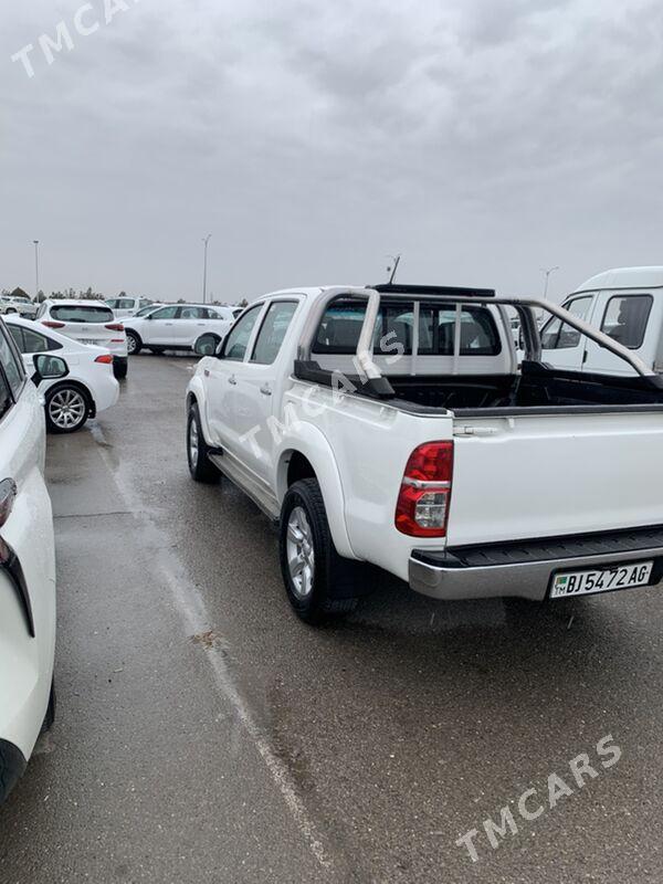 Toyota Hilux 2015 - 390 000 TMT - Aşgabat - img 6