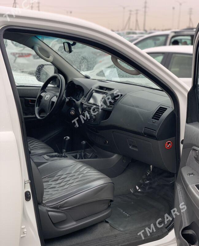 Toyota Hilux 2015 - 390 000 TMT - Aşgabat - img 8