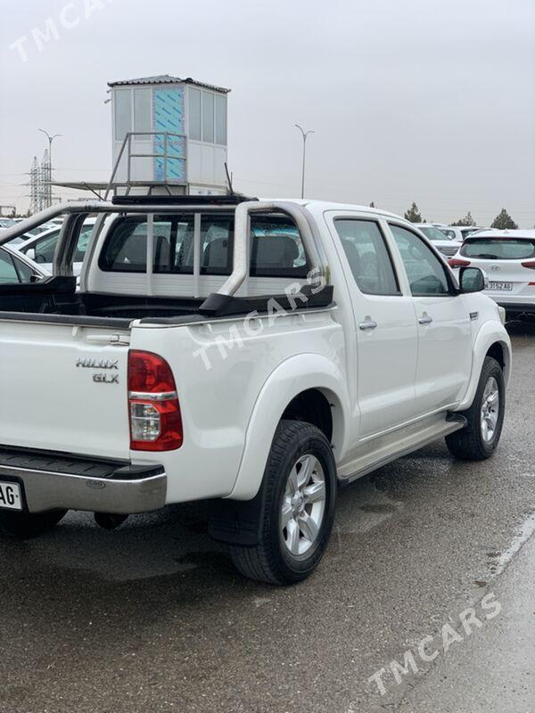 Toyota Hilux 2015 - 390 000 TMT - Aşgabat - img 4