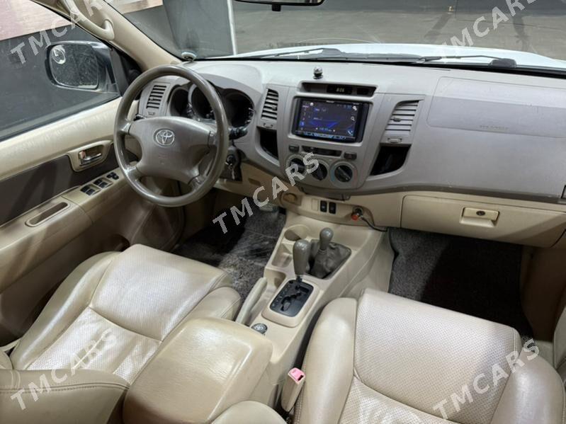 Toyota Fortuner 2010 - 235 000 TMT - Ашхабад - img 9