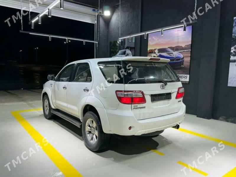 Toyota Fortuner 2010 - 235 000 TMT - Ашхабад - img 5