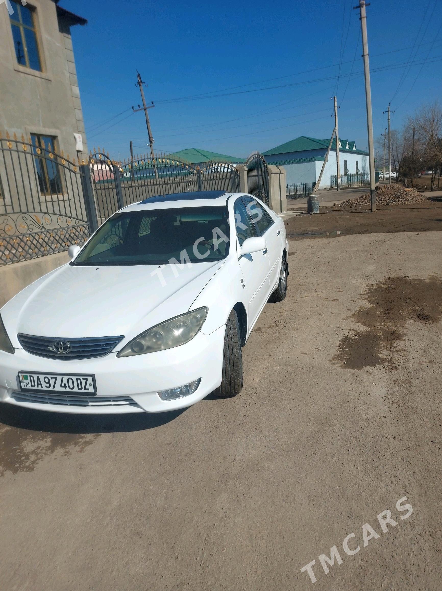 Toyota Camry 2002 - 125 000 TMT - Губадаг - img 3