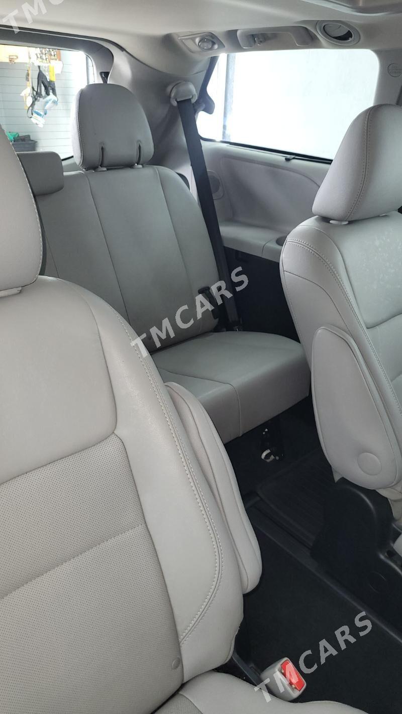 Toyota Sienna 2017 - 480 000 TMT - Türkmenabat - img 3