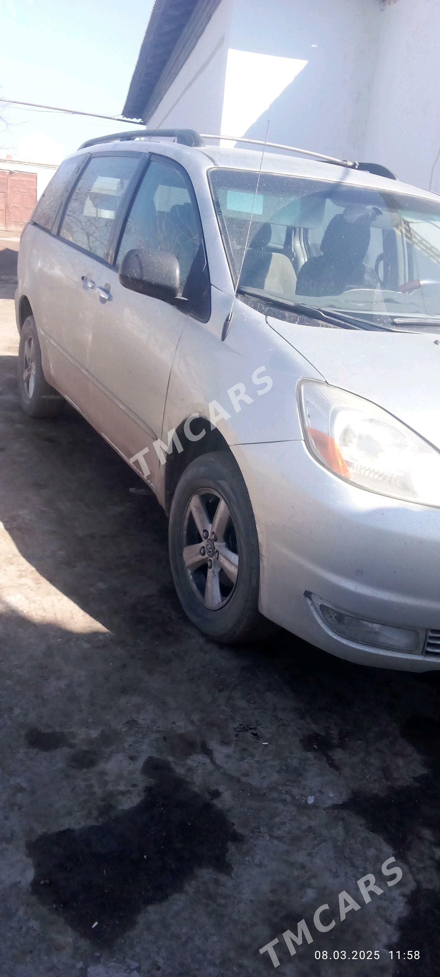 Toyota Sienna 2004 - 160 000 TMT - Дашогуз - img 2