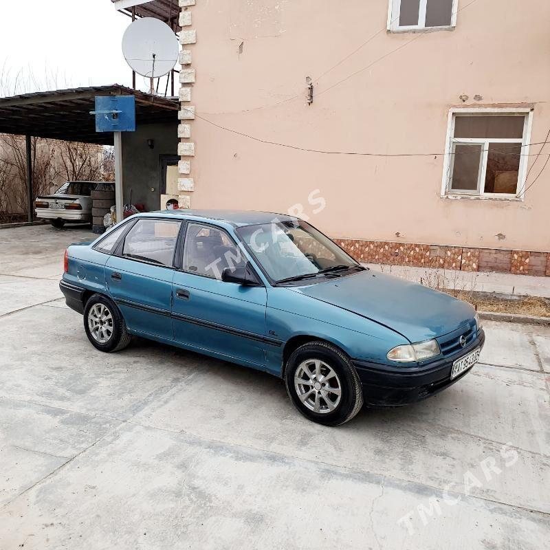 Opel Astra 1992 - 30 000 TMT - Daşoguz - img 4