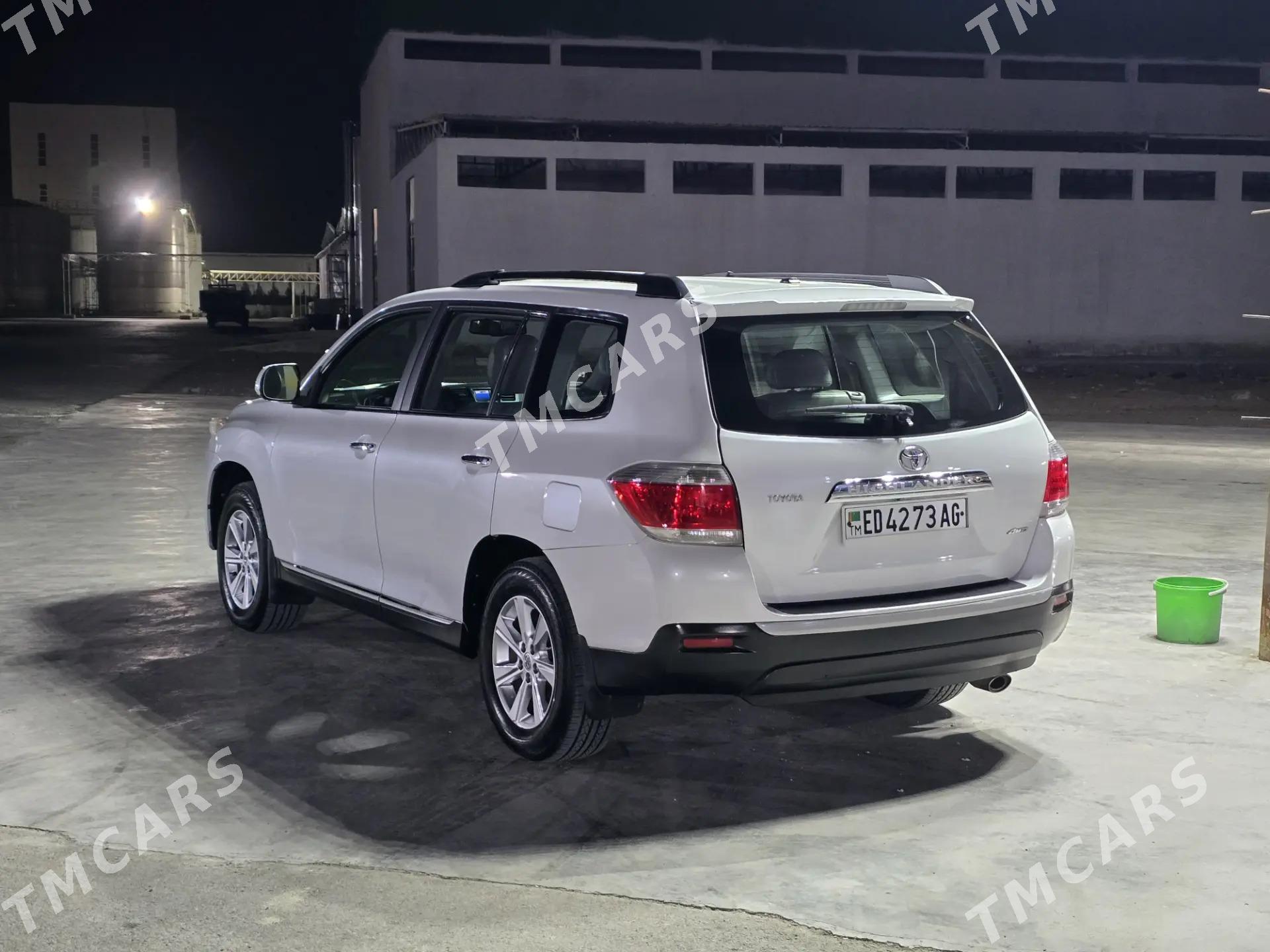 Toyota Highlander 2011 - 300 000 TMT - Ашхабад - img 4