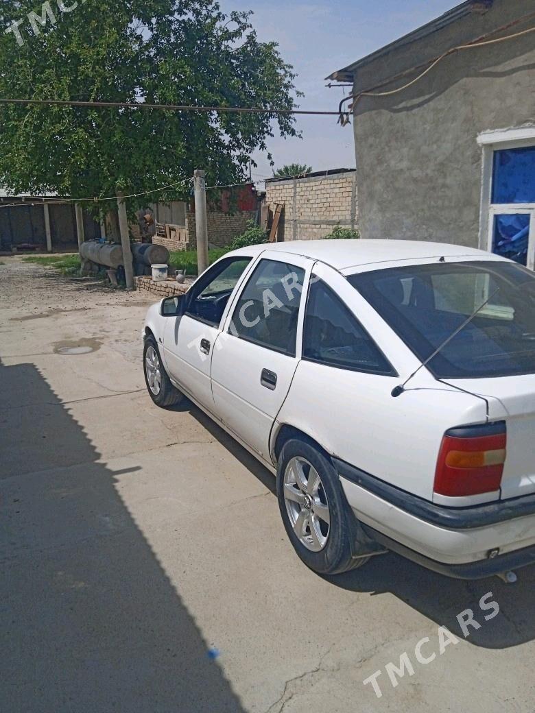 Opel Vectra 1991 - 30 000 TMT - Ак-Бугдайский этрап - img 3