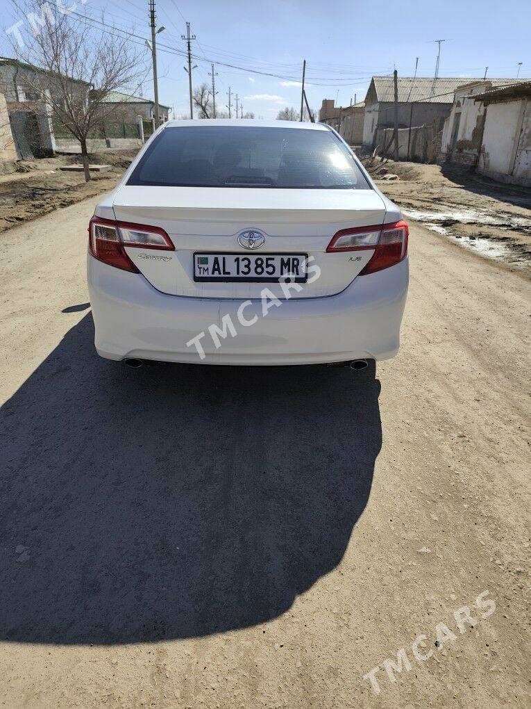 Toyota Camry 2012 - 175 000 TMT - Кёнеургенч - img 4