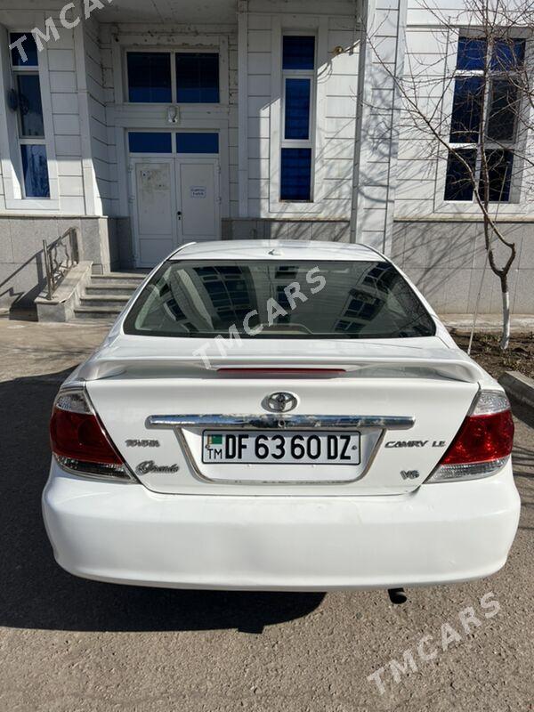 Toyota Camry 2002 - 133 000 TMT - Дашогуз - img 4