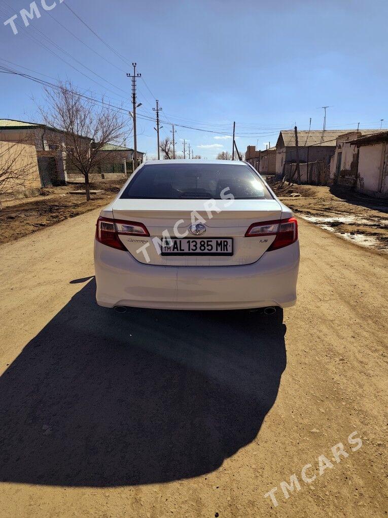 Toyota Camry 2012 - 175 000 TMT - Кёнеургенч - img 3