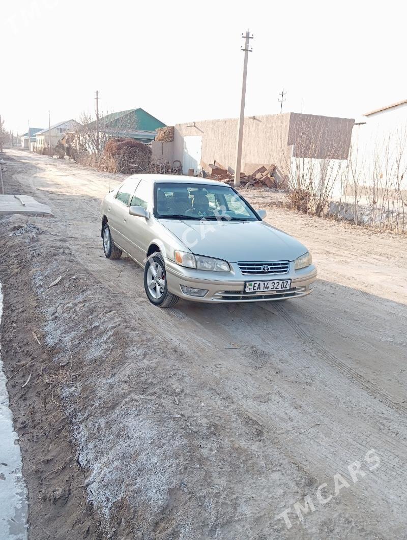 Toyota Camry 2001 - 135 000 TMT - Köneürgenç - img 4