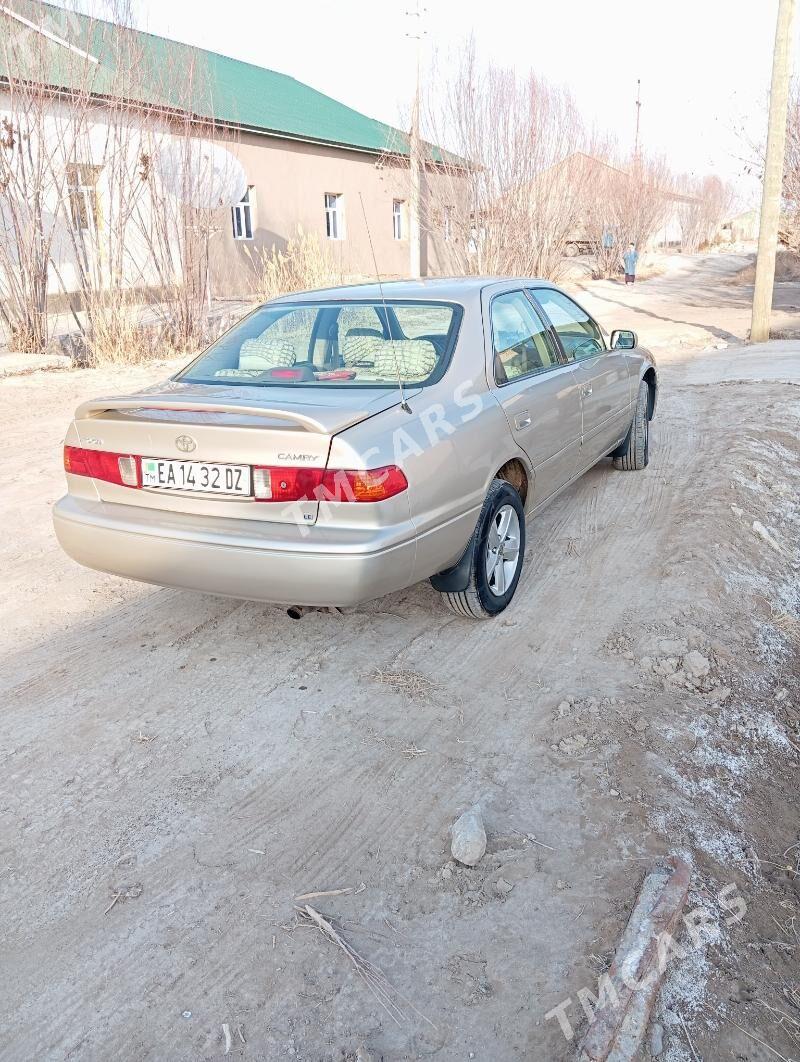 Toyota Camry 2001 - 135 000 TMT - Köneürgenç - img 2